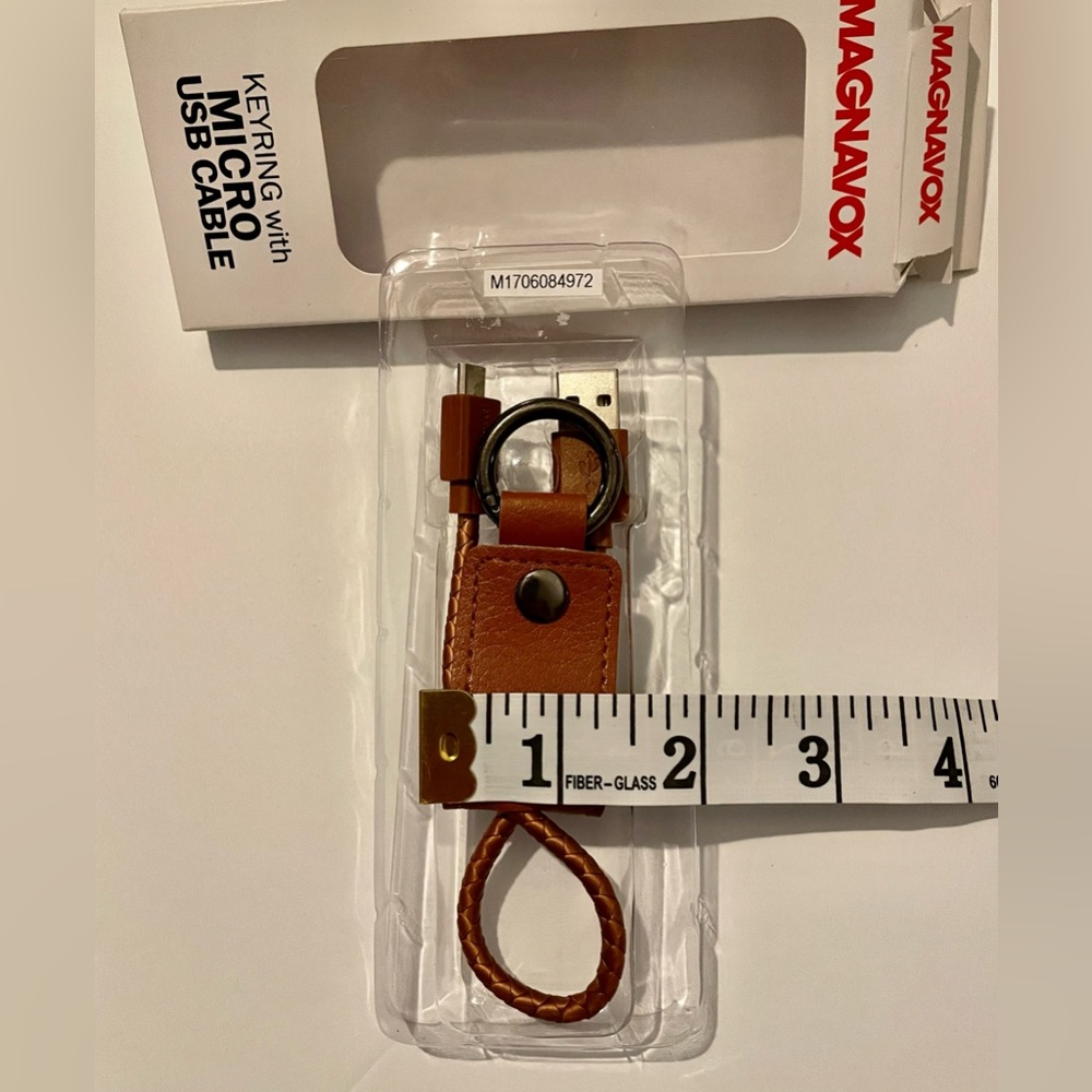 ❌Must Bundle❌🔌 Charger/USB Keychain NWT -Brown